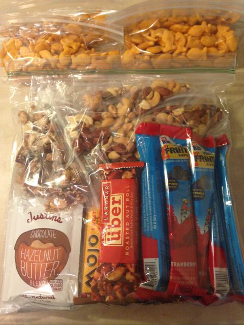 travel-snacks-packed